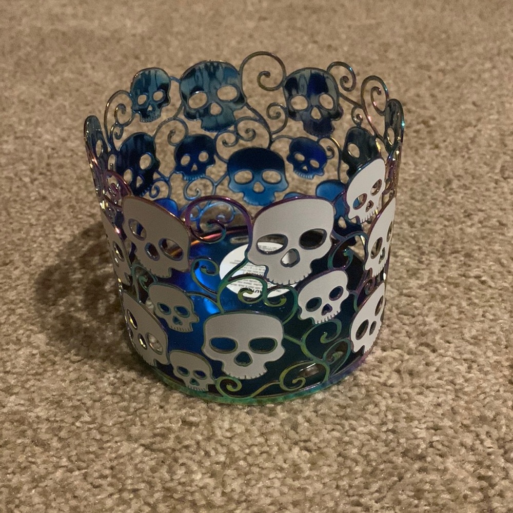 Bath & Body Works Skull 3 Wick Candle Sleeve